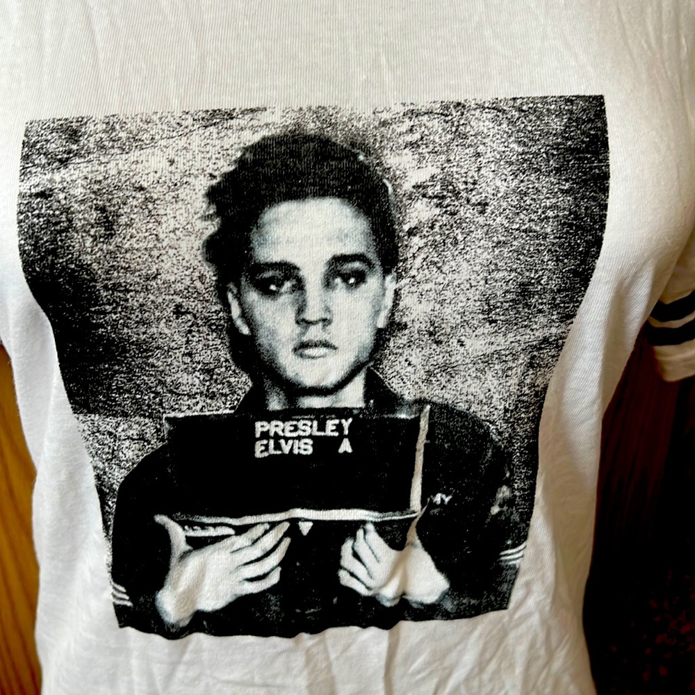 Elvis Tee⚡️⚡️⚡️